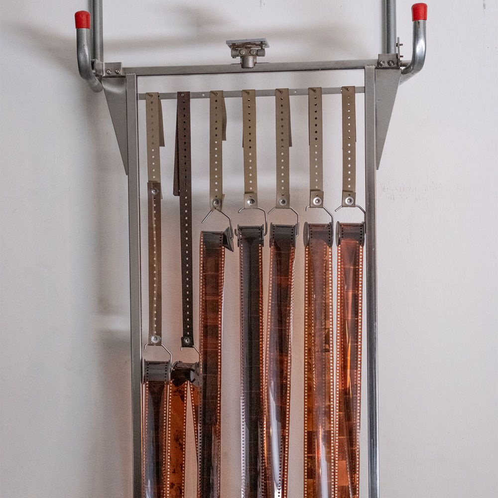 35 mm Film  entwickeln lassen  und an die Wand hängen